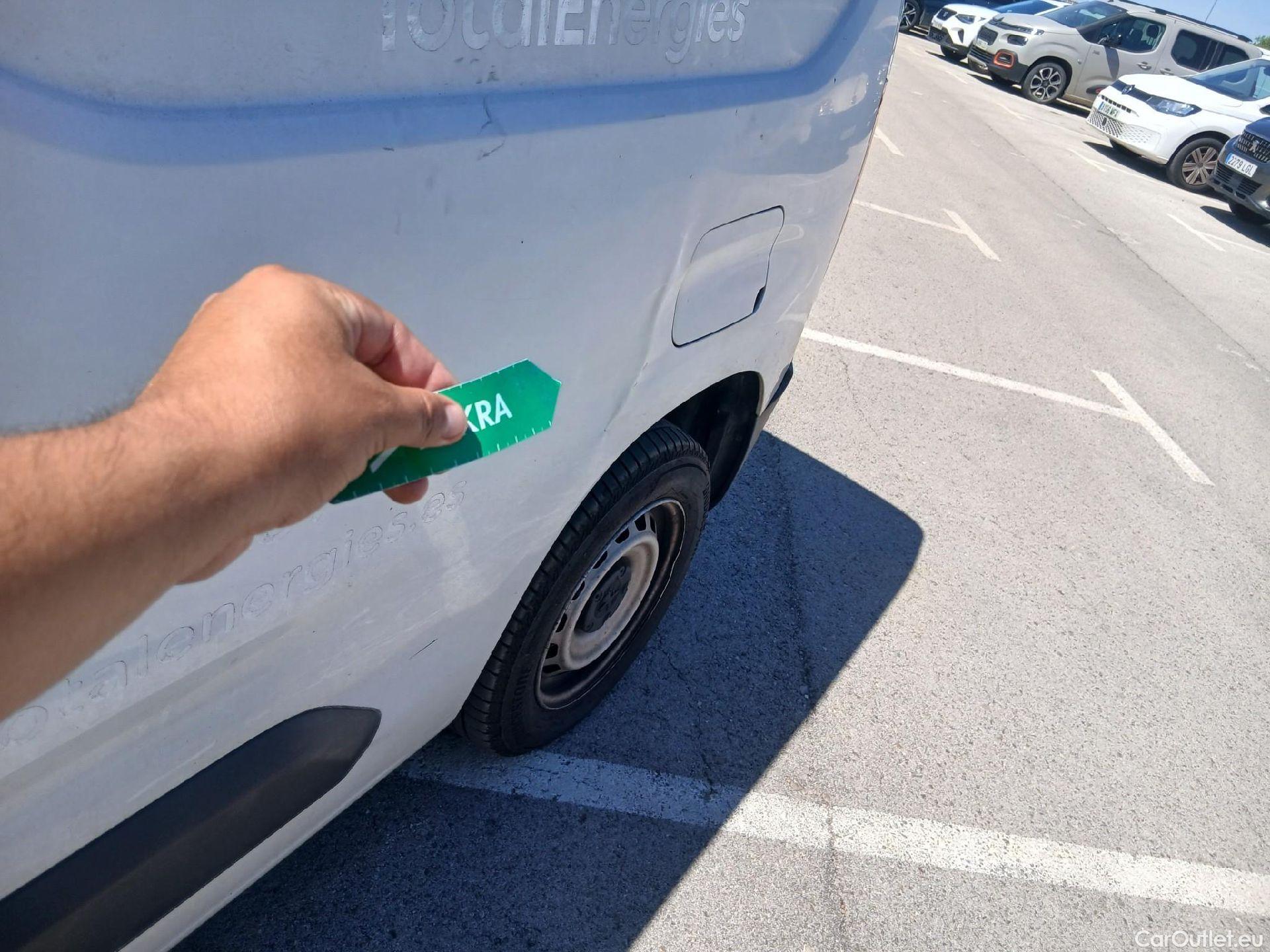  Peugeot  Partner PEUGEOT  / 2018 / 3P / furgón derivado de turismo Pro Standard 600kg BlueHDi 73kW (AC) #24