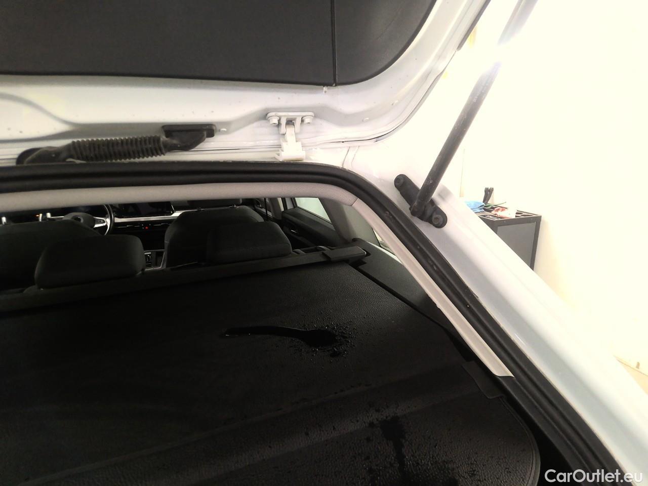  Volkswagen  Golf  SC 1.5 eTSI 130 Aut #1
