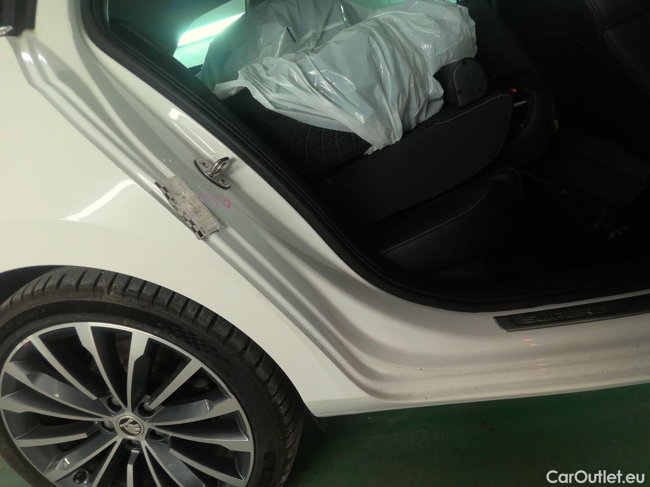  Skoda  Superb Sup.Co.TSI PHEV 218 L&K Aut #22