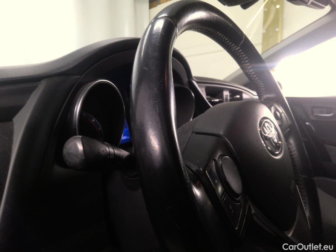  Toyota  Auris  TS 1.2T Touch & Go Edit. #63