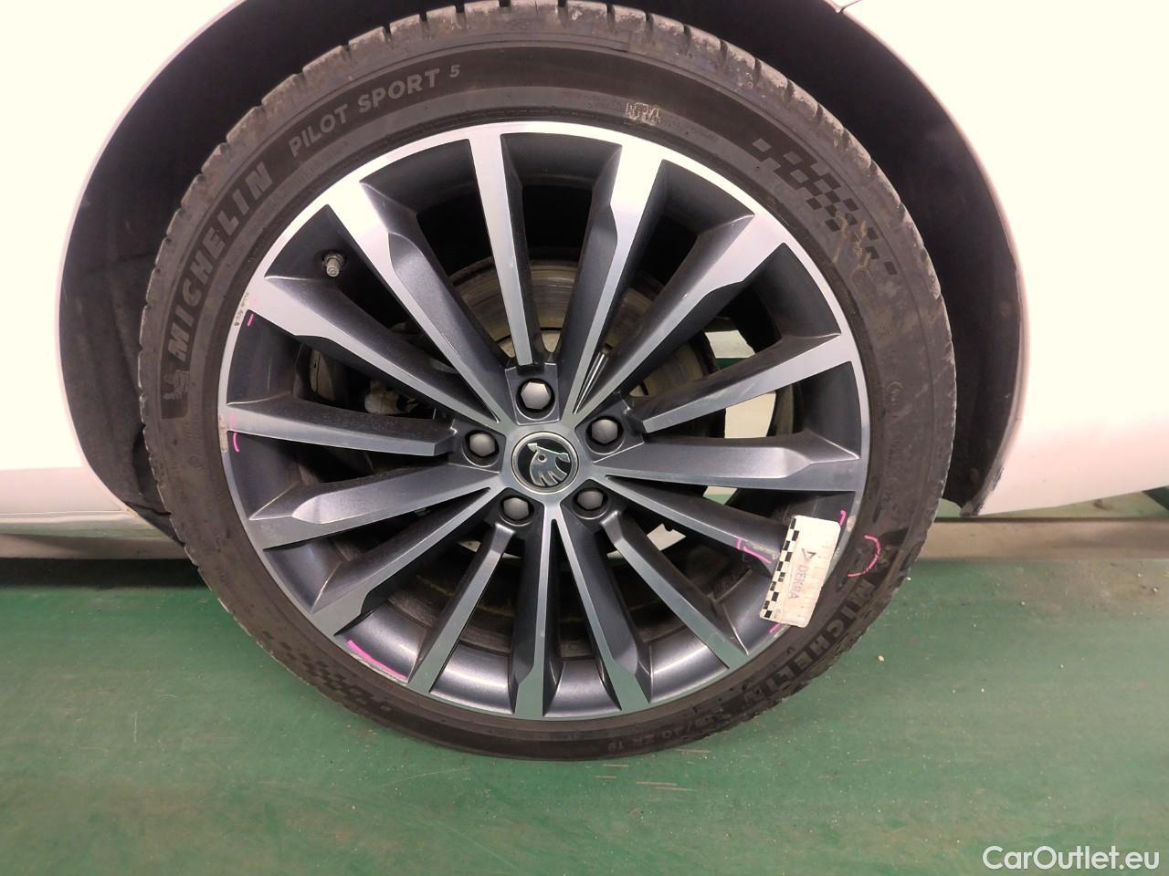  Skoda  Superb Sup.Co.TSI PHEV 218 L&K Aut #31