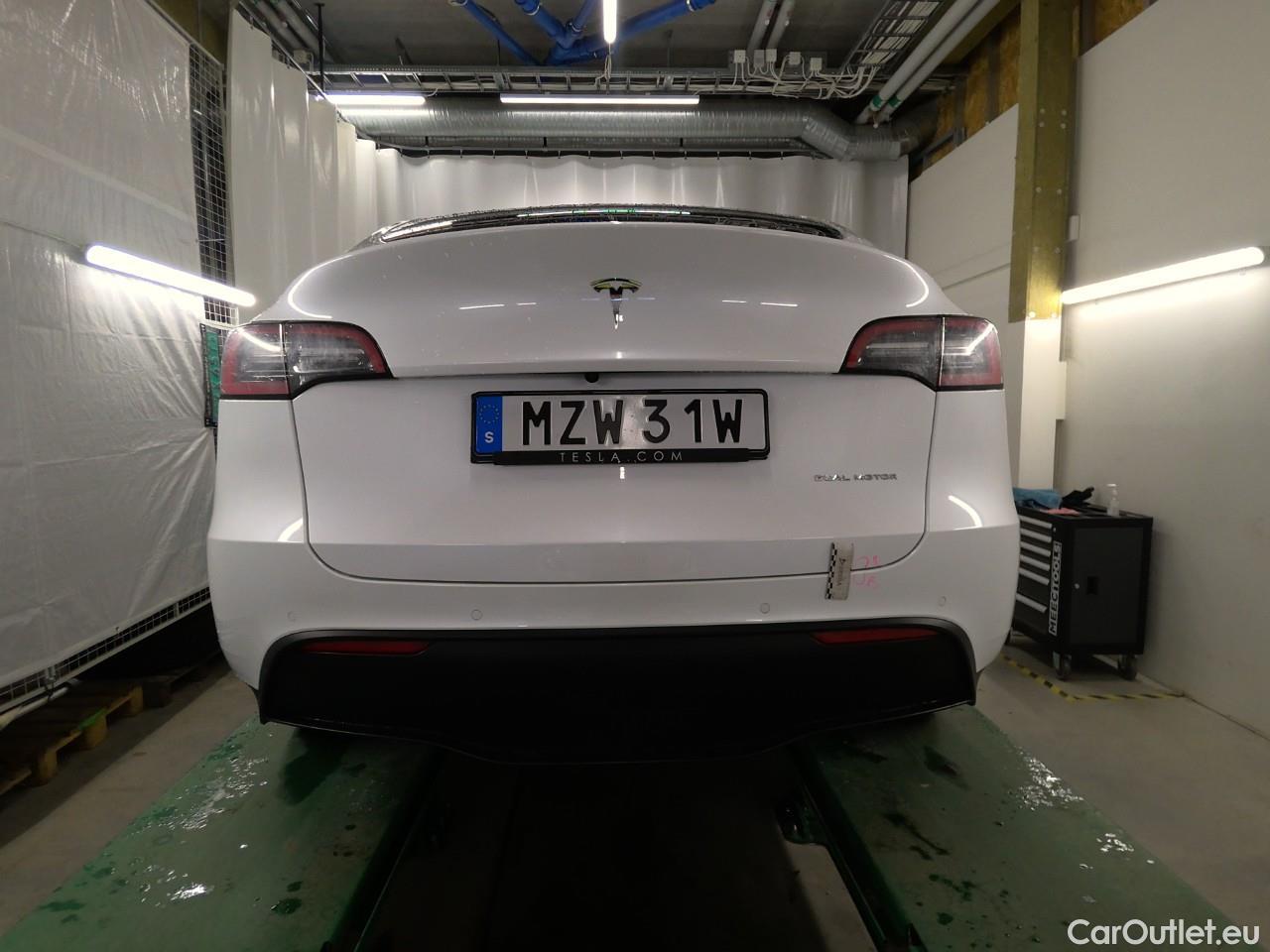  Tesla  Model Y  Long-Range AWD #21