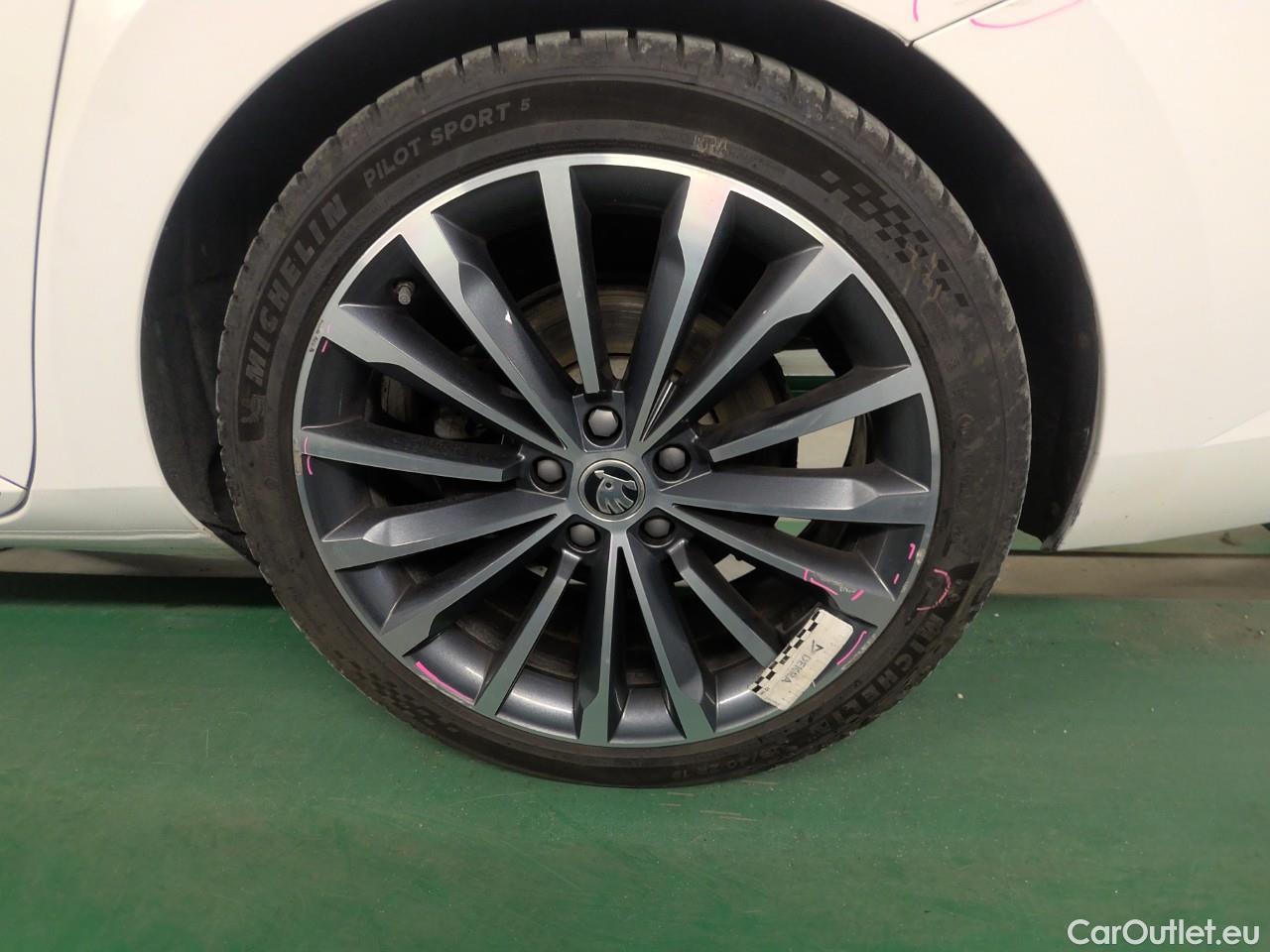  Skoda  Superb Sup.Co.TSI PHEV 218 L&K Aut #29