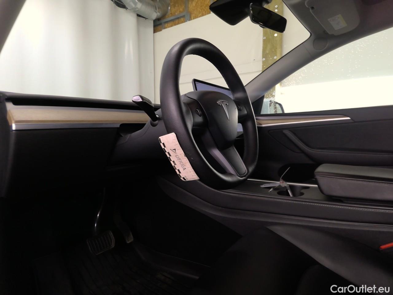  Tesla  Model Y  Long-Range AWD #32