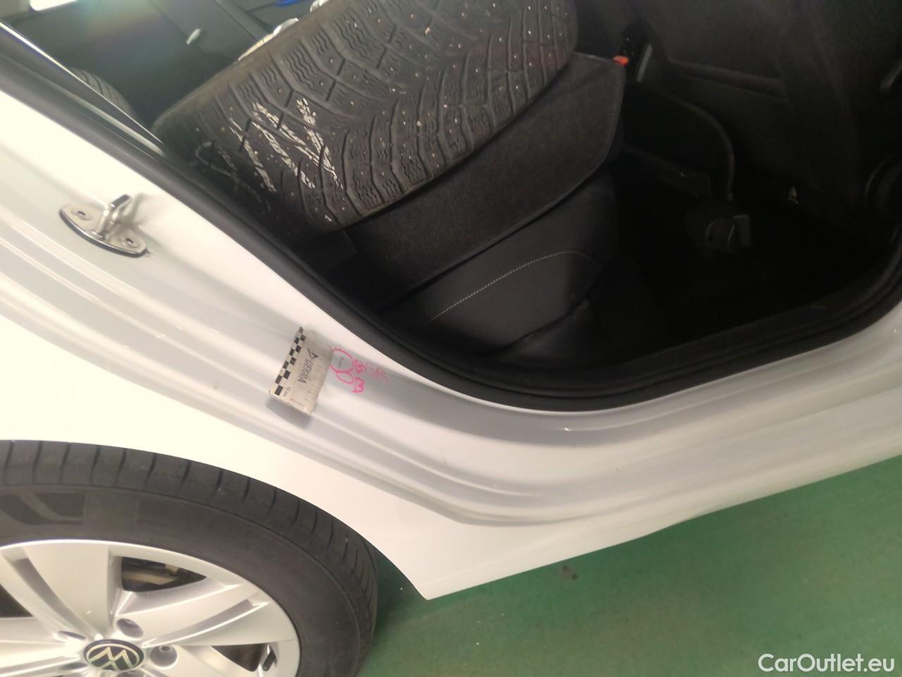 Volkswagen  Golf  SC 1.5 eTSI 130 Aut #6