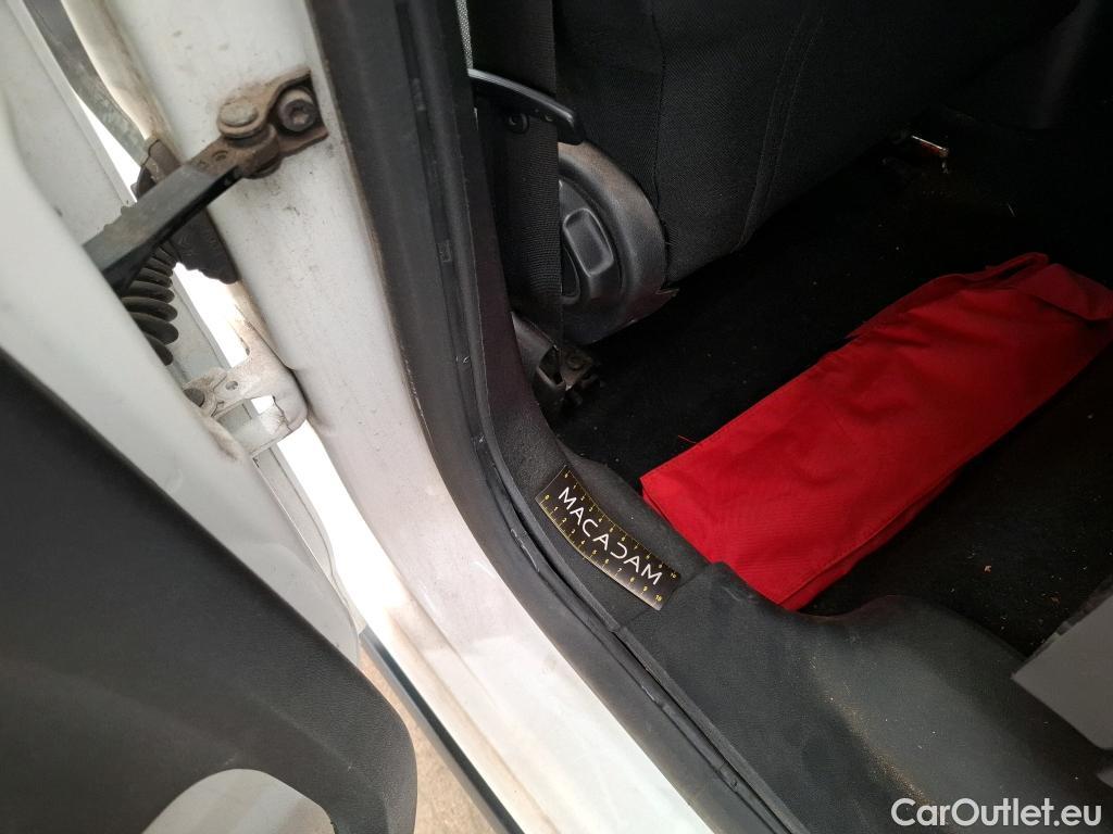  Citroen  C3  Société Feel 1.5 BlueHDI 100CV BVM5 E6dT #7
