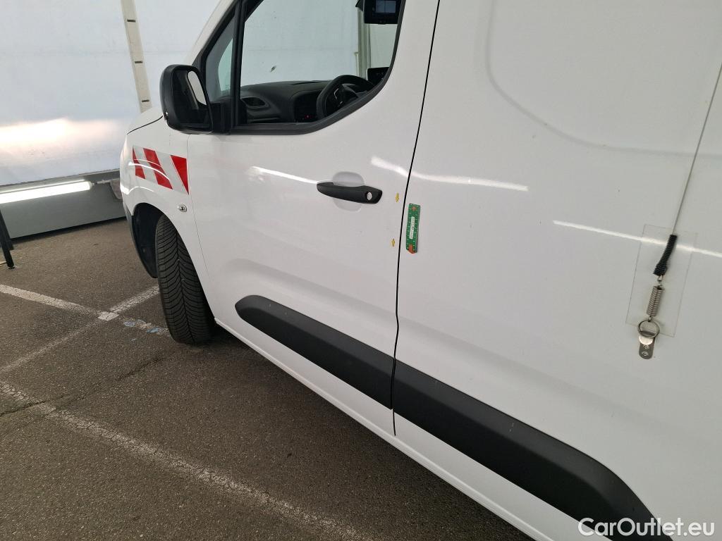  Citroen  Berlingo  Fourgon Club M 1000 1.2 PureTech 130CV BVA8 E6d #16