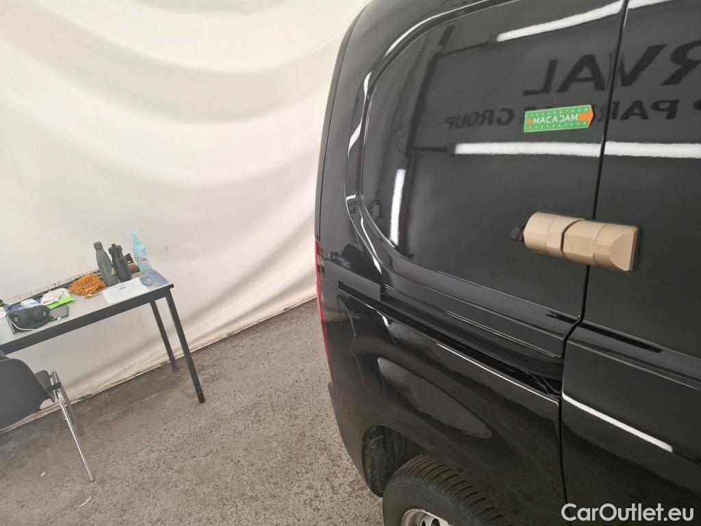  Citroen  Berlingo  Fourgon Club M 1000 1.5 BlueHDi 130CV BVA8 E6dT #21