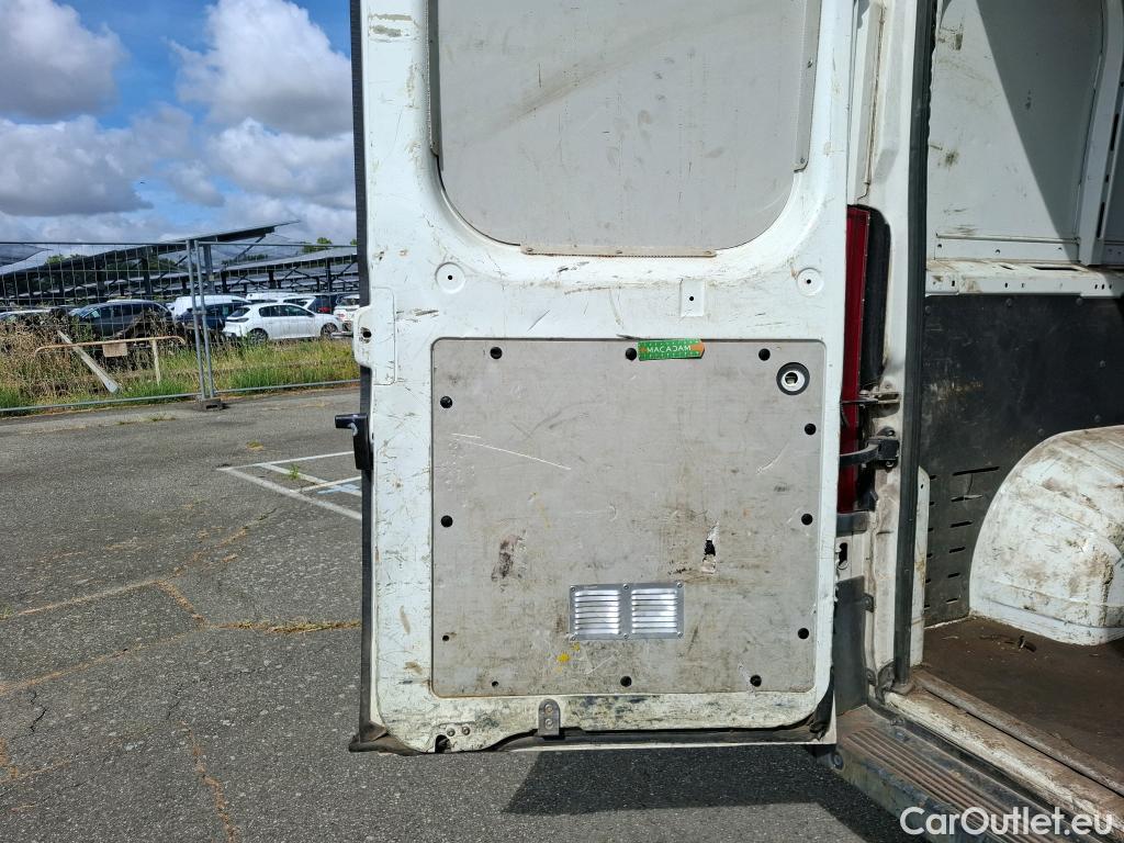  Peugeot  Boxer PEUGEOT  VU 4p Fourgon 20 BLUEHDI 110 PREMIUM PACK 333 L2H2 #183