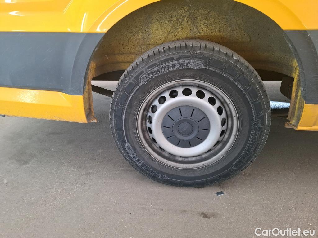  Volkswagen  Crafter  Fourgon Fourgon 35 mittlerer Radstand mit Hochdach FWD 2.0 #12