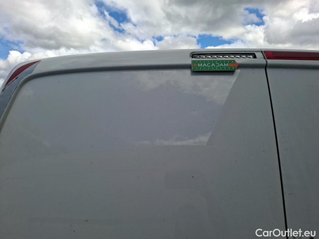  Volkswagen  Transporter VOLKSWAGEN  / 2019 / 4P / Fourgon tôlé 2.0 TDi 150 4MO L1H1 Business Line #49