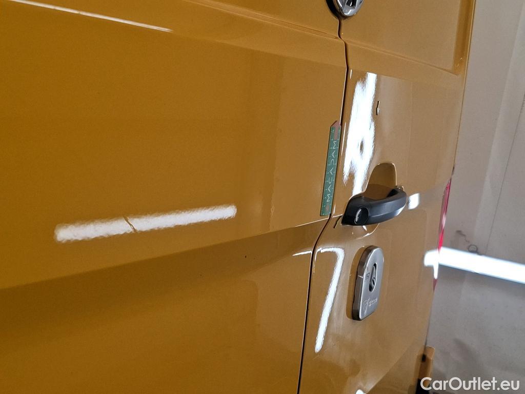  Volkswagen  Crafter  Fourgon Fourgon 35 mittlerer Radstand mit Hochdach FWD 2.0 #4