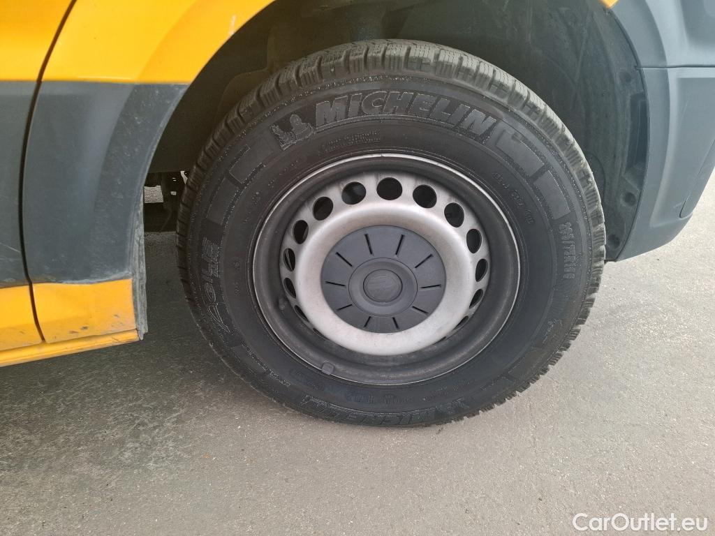  Volkswagen  Crafter  Fourgon Fourgon 35 mittlerer Radstand mit Hochdach FWD 2.0 #13