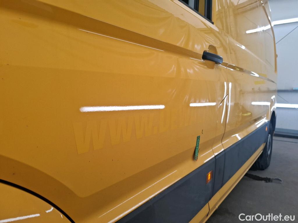  Volkswagen  Crafter  Fourgon Fourgon 35 mittlerer Radstand mit Hochdach FWD 2.0 #8
