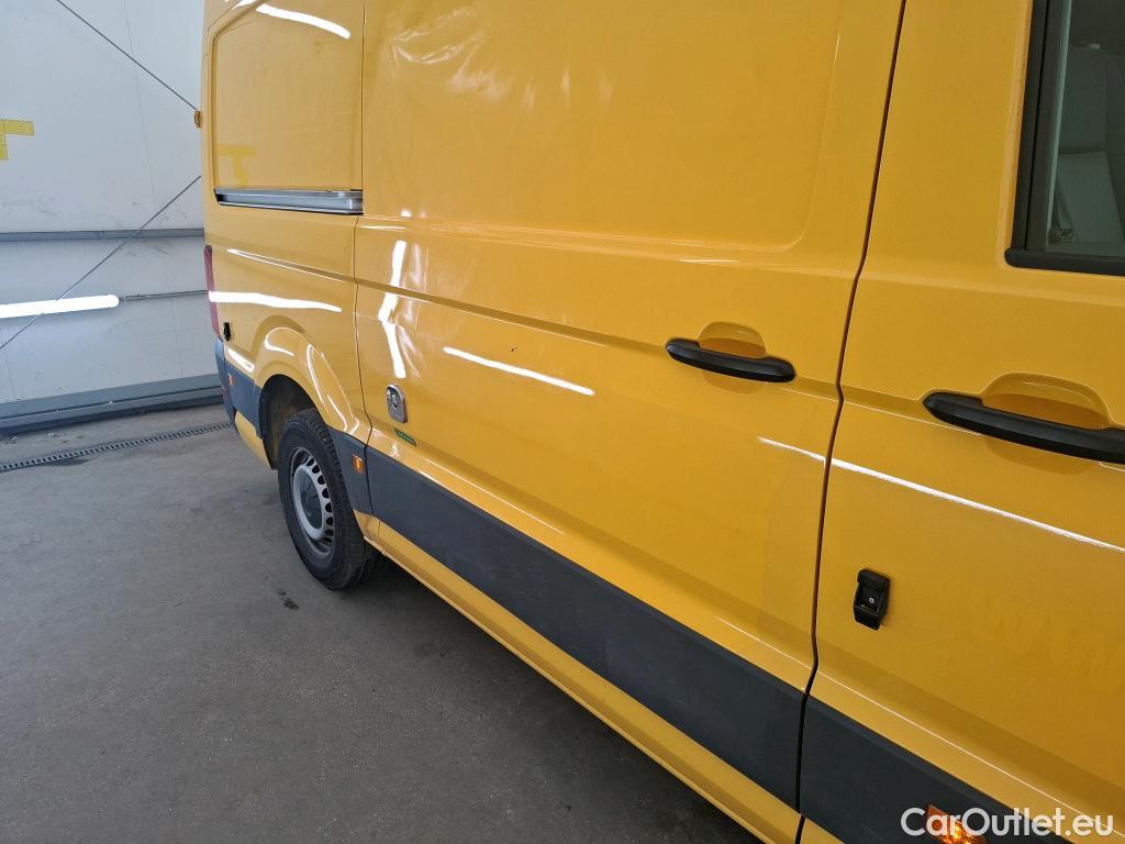  Volkswagen  Crafter  Fourgon Fourgon 35 mittlerer Radstand mit Hochdach FWD 2.0 #1