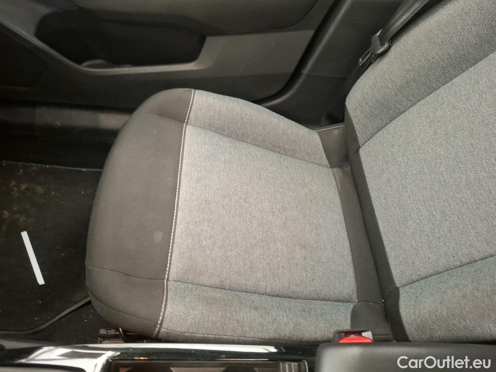  Citroen  C4  Berline Feel 1.2 PureTech 130CV BVM6 6E #28