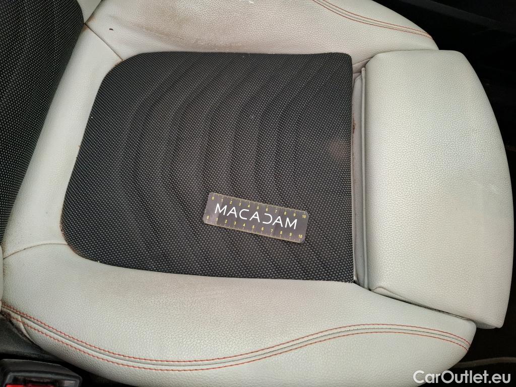  Mercedes  B-Klasse MERCEDES-BENZ Classe B / 2019 / 5P / monospace B 200 d Business Line Edition BA8 #29