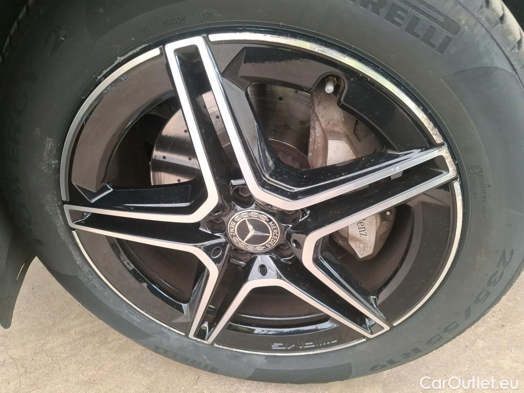  Mercedes  G-Klasee MERCEDES-BENZ GLC / 2019 / 5P / SUV 2.0 GLC 300 E AMG LINE 4MATIC #4