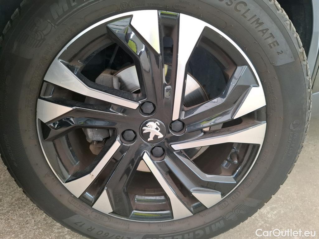  Peugeot  2008  Allure Pack 1.5 HDi 110CV BVM6 E6d #35