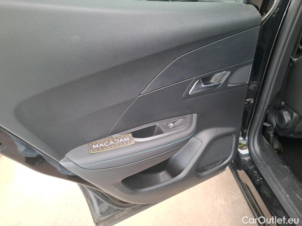  Peugeot  2008  Allure Pack 1.5 HDi 110CV BVM6 E6d #17