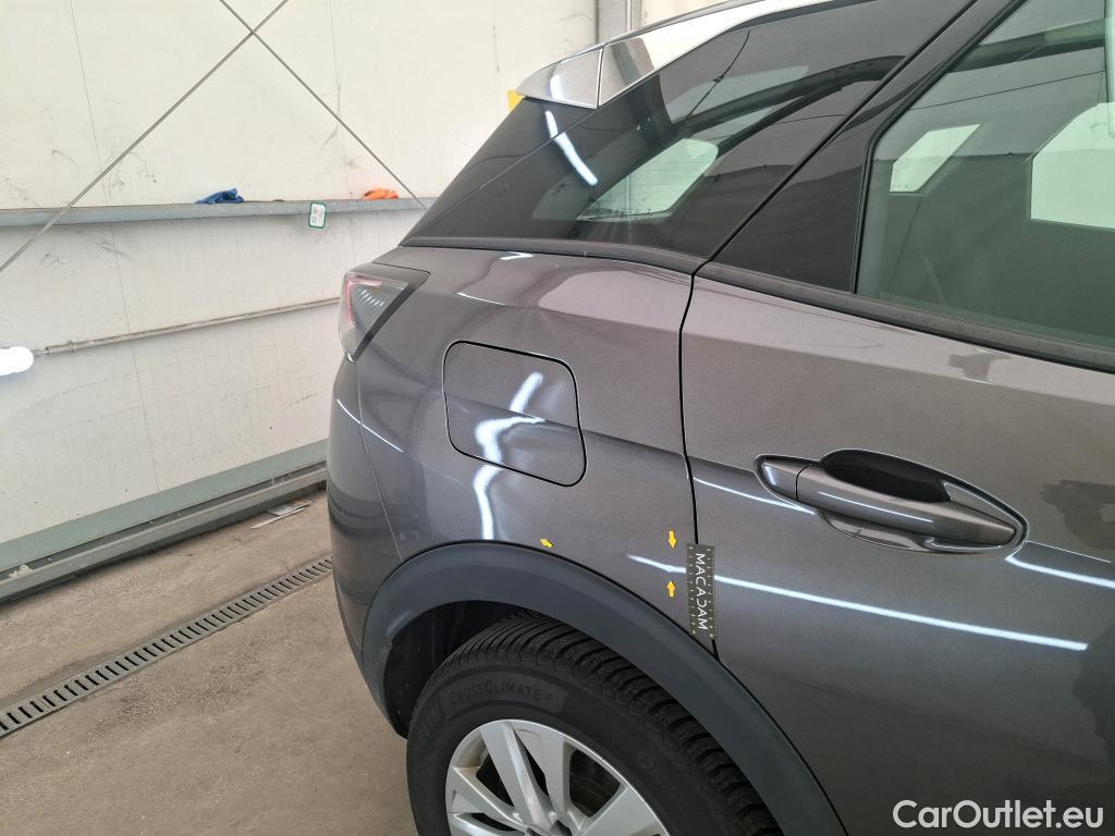  Peugeot  3008  Active Pack 1.5 HDi 130CV BVA8 E6d #18