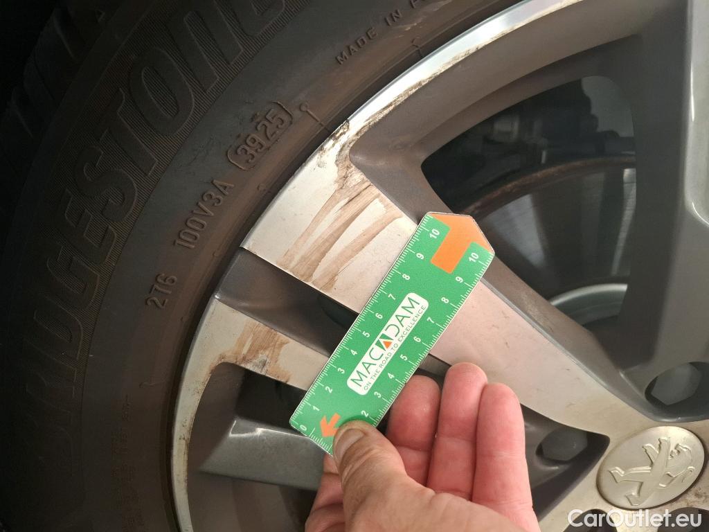  Peugeot  3008  Allure 1.5 HDi 130CV BVA8 E6d #33