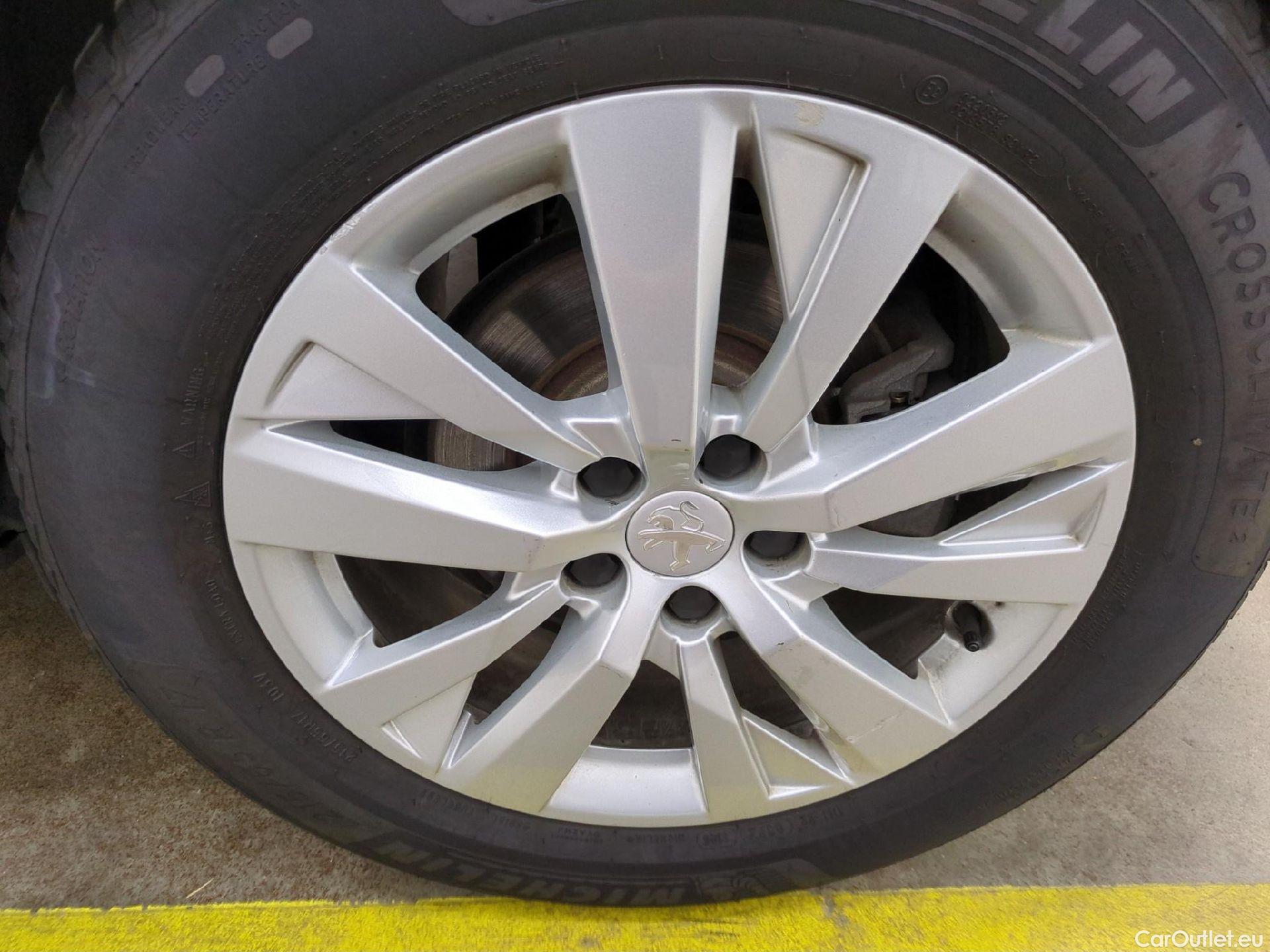  Peugeot  5008  Active Business 1.5 HDi 130CV BVA8 E6d #25