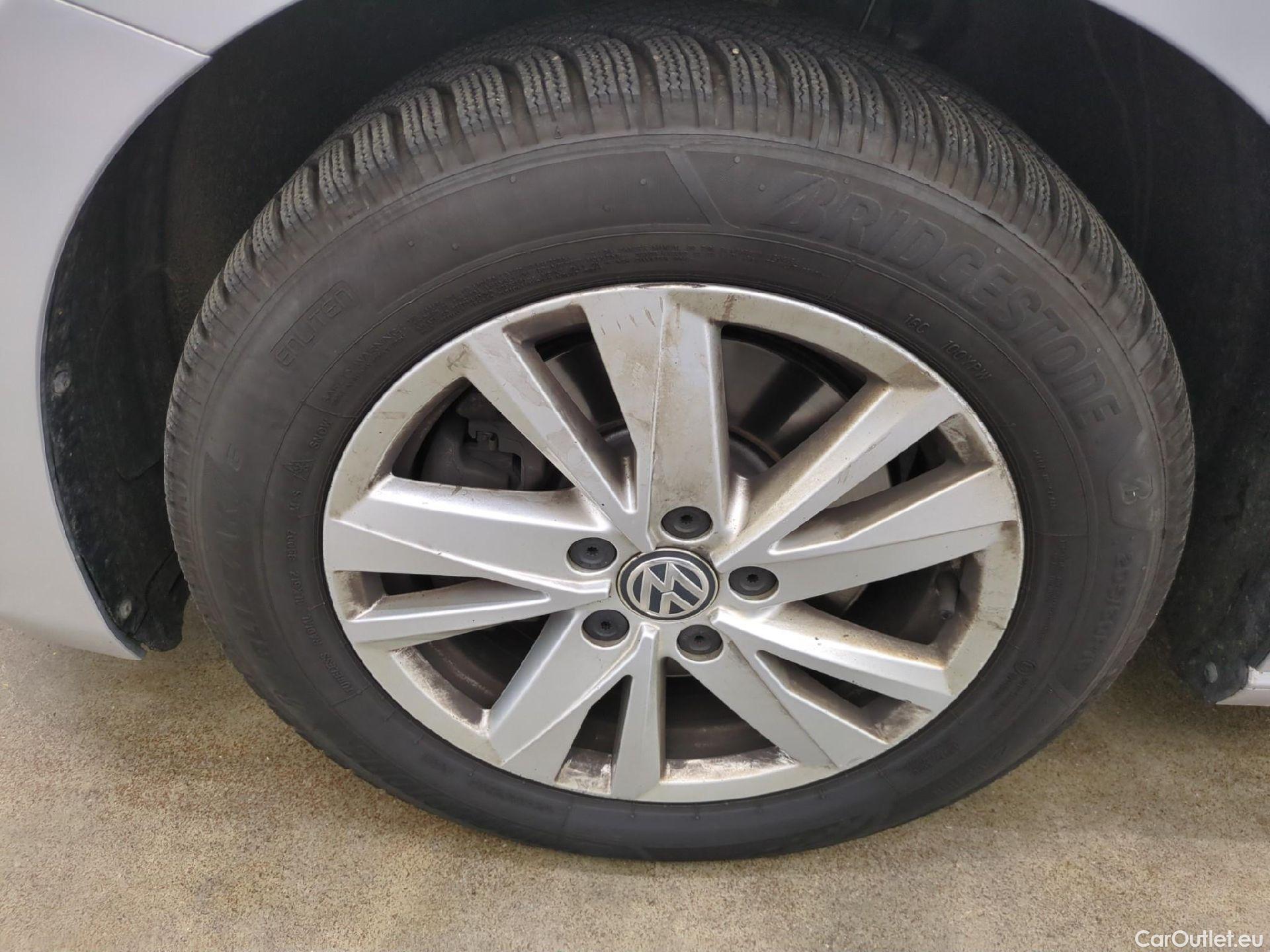  Volkswagen  Touran  Lounge Business BMT/Start-Stopp 2.0 TDI 115CV BVA7 E6dT #21