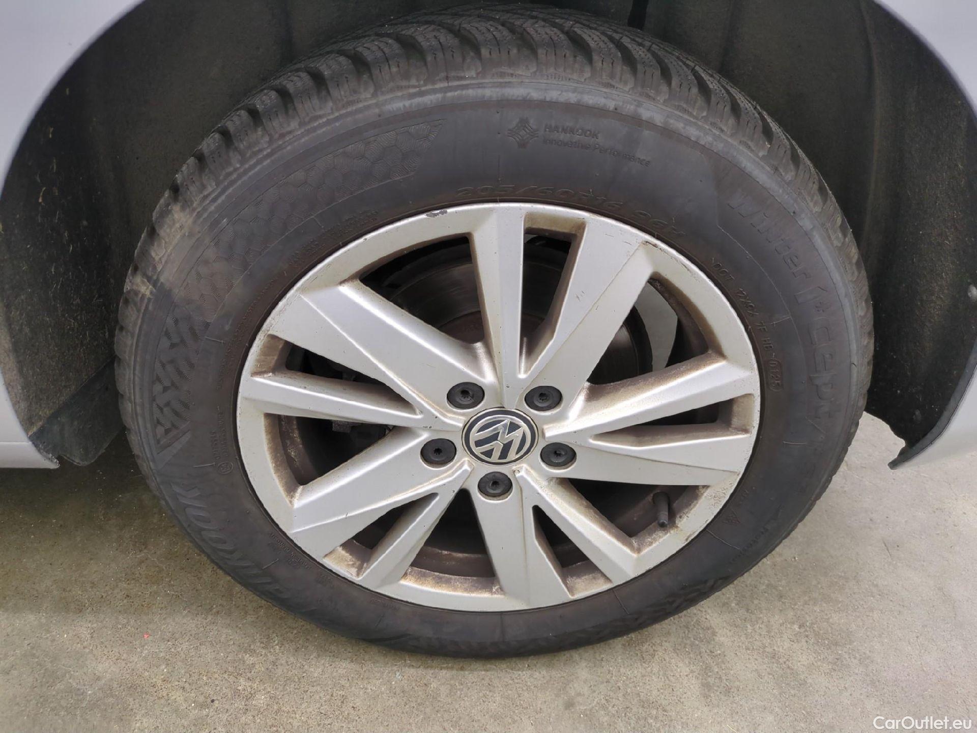 Volkswagen  Touran  Lounge Business BMT/Start-Stopp 2.0 TDI 115CV BVA7 E6dT #22