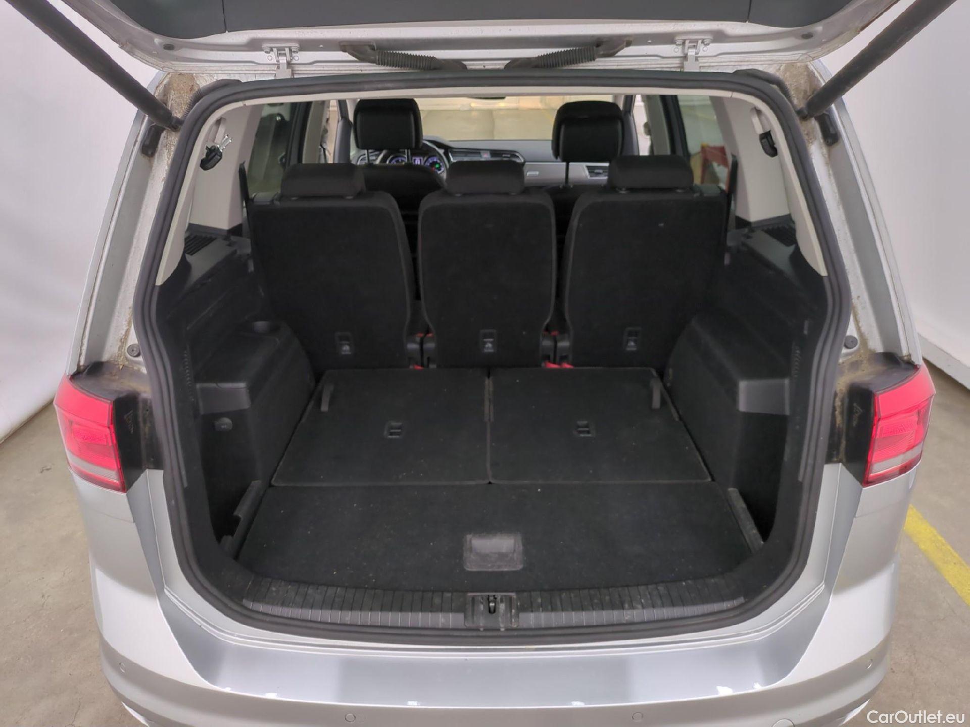 Volkswagen  Touran  Lounge Business BMT/Start-Stopp 2.0 TDI 115CV BVA7 E6dT #13