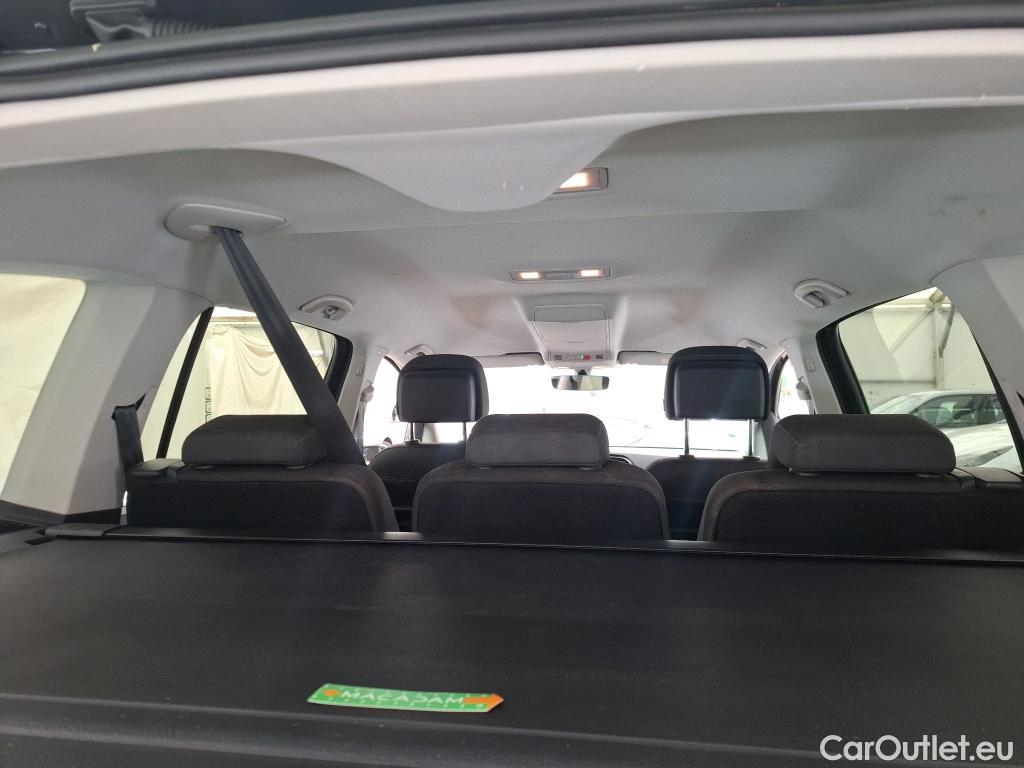  Volkswagen  Touran VOLKSWAGEN  / 2015 / 5P / monospace 2.0 TDI 115 DSG7 Lounge Business 7 pl #37