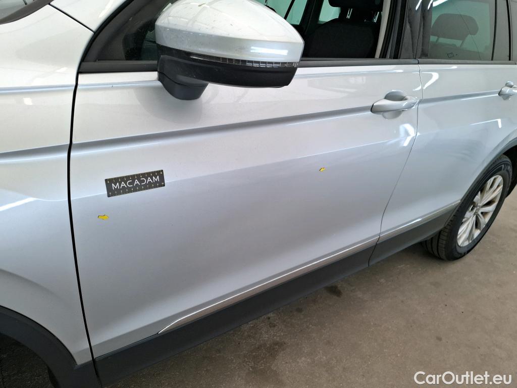  Volkswagen  Tiguan VOLKSWAGEN  / 2020 / 5P / SUV 2.0 TDI 150 DSG7 Life Business #1
