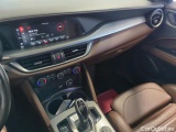  Alfa Romeo   STELVIO Alfa Romeo 2.0 Turbo 16v Veloce 280KM AT AWD 5d #13
