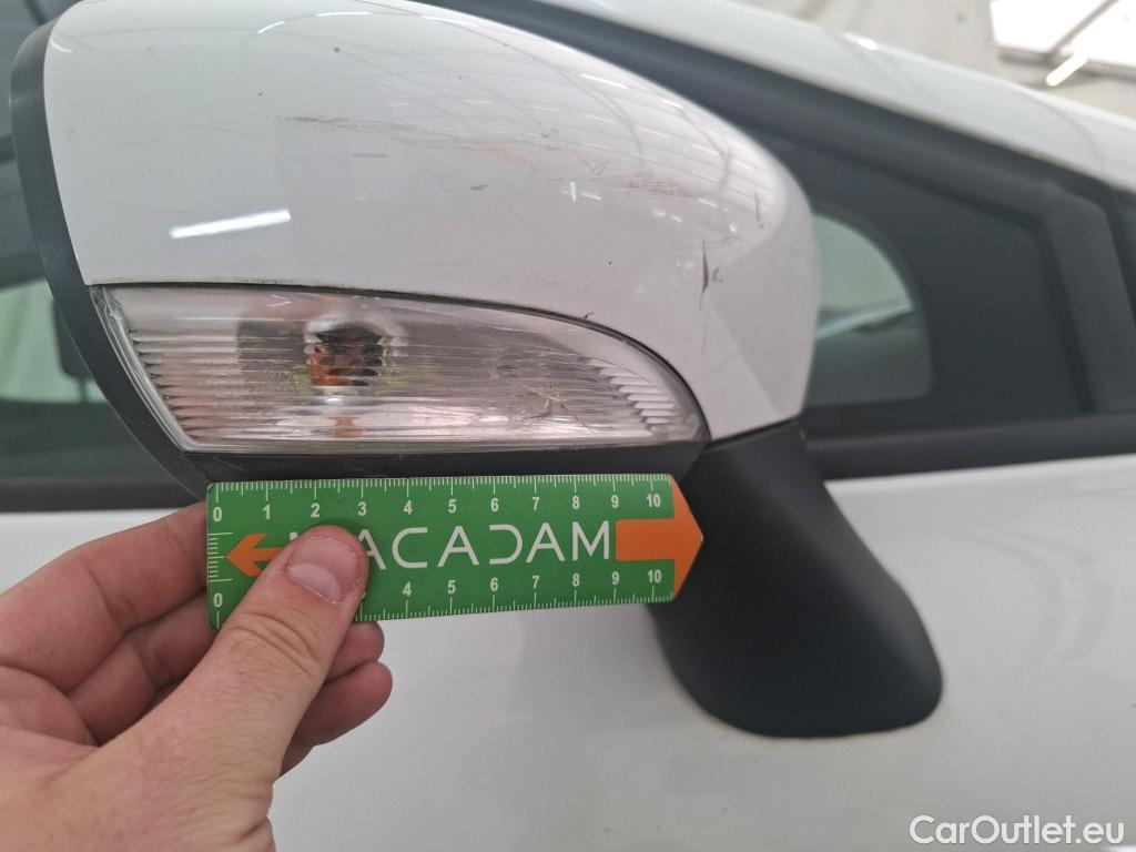  Renault  Clio  IV Air MediaNav 1.5 dCi 75CV BVM5 E6 #41