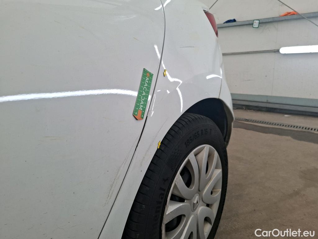  Renault  Clio  IV Air MediaNav 1.5 dCi 75CV BVM5 E6 #10