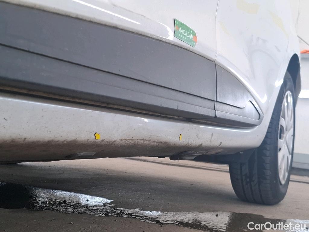  Renault  Clio  IV Air MediaNav 1.5 dCi 75CV BVM5 E6 #15