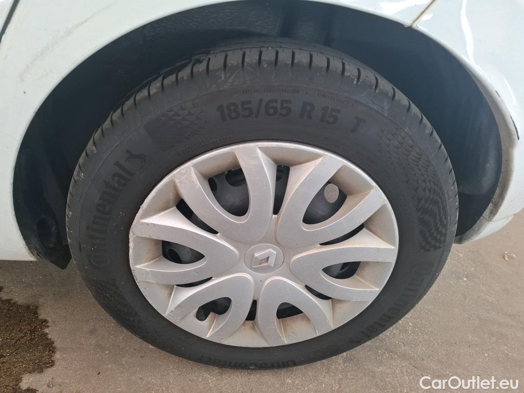  Renault  Clio  IV Air MediaNav 1.5 dCi 75CV BVM5 E6 #44