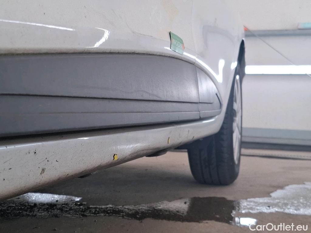  Renault  Clio  IV Air MediaNav 1.5 dCi 75CV BVM5 E6 #16