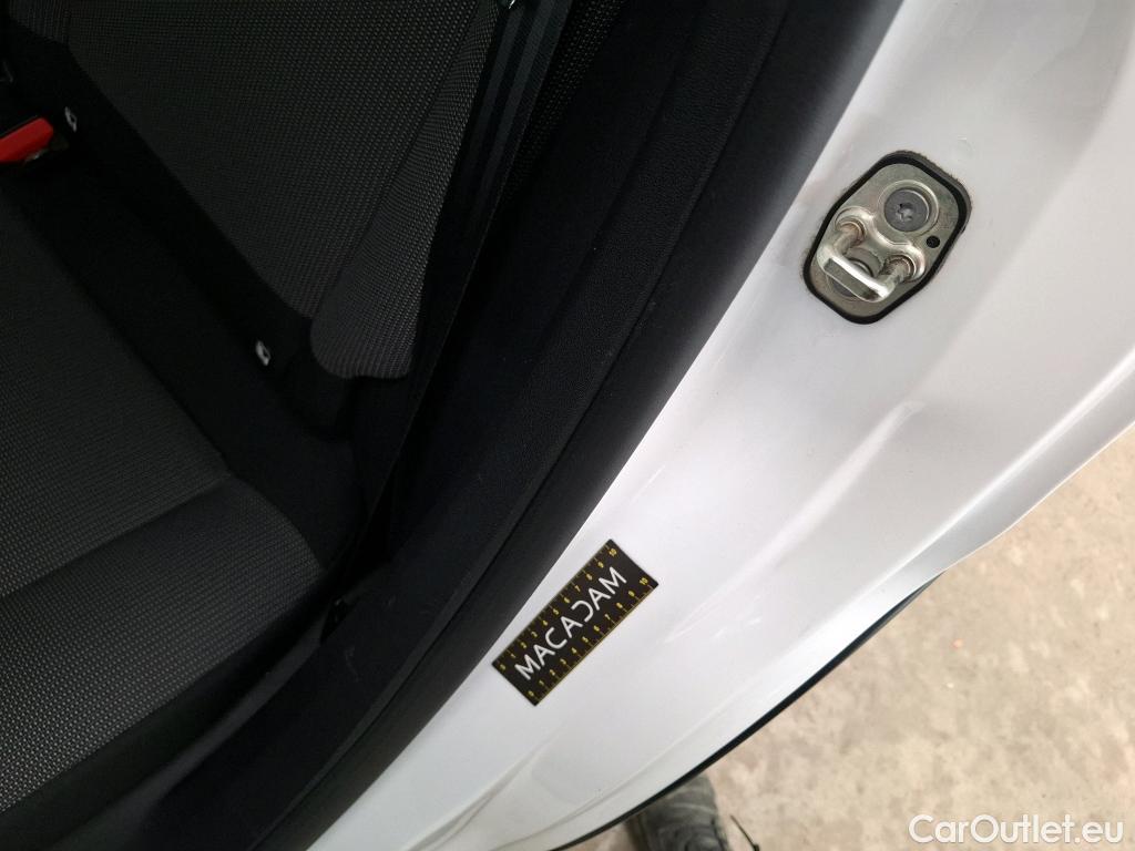  Citroen  C3  Feel Business 1.2 PureTech 80CV BVM5 E6d #1
