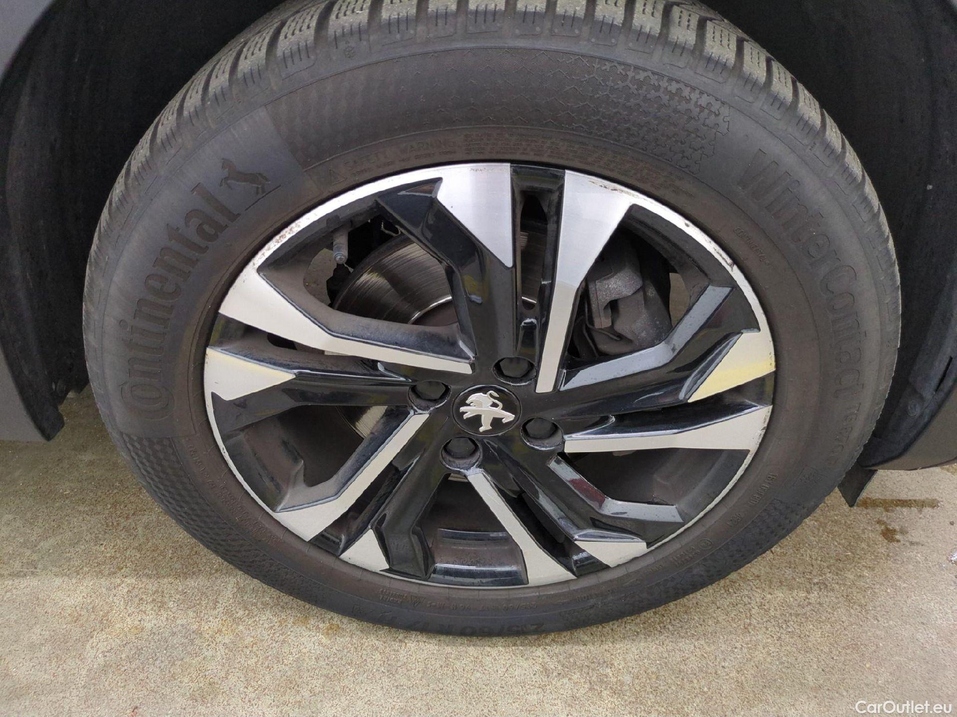  Peugeot  2008  Allure Pack 1.5 HDi 130CV BVA8 E6d #9