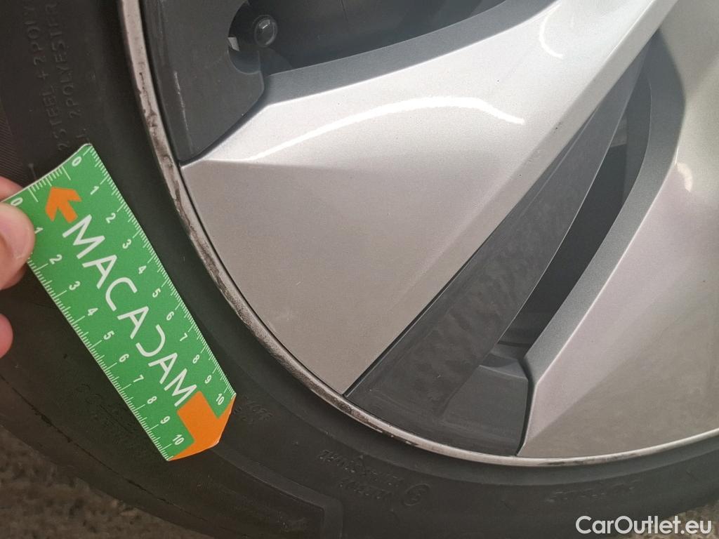  Tesla  Model Y TESLA  / 2021 / 5P / SUV RWD #16