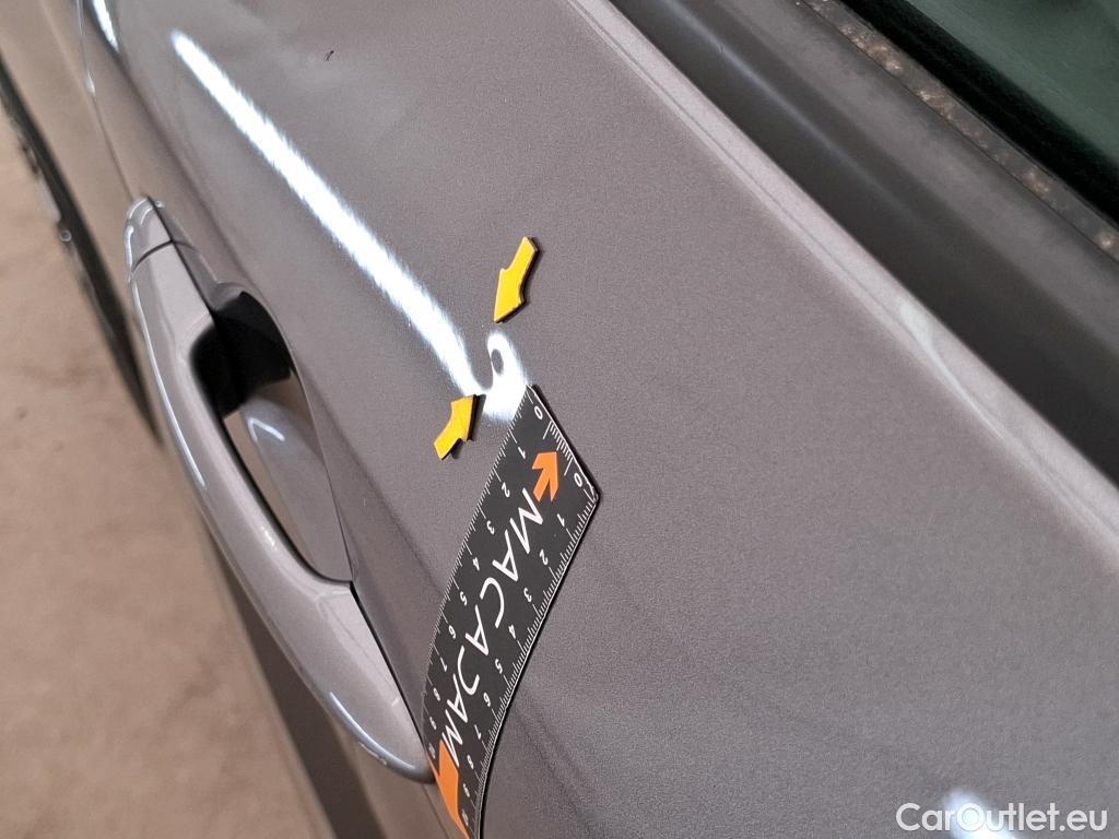  Renault  Captur RENAULT  5p Crossover Business dCi 90 - 18 #24