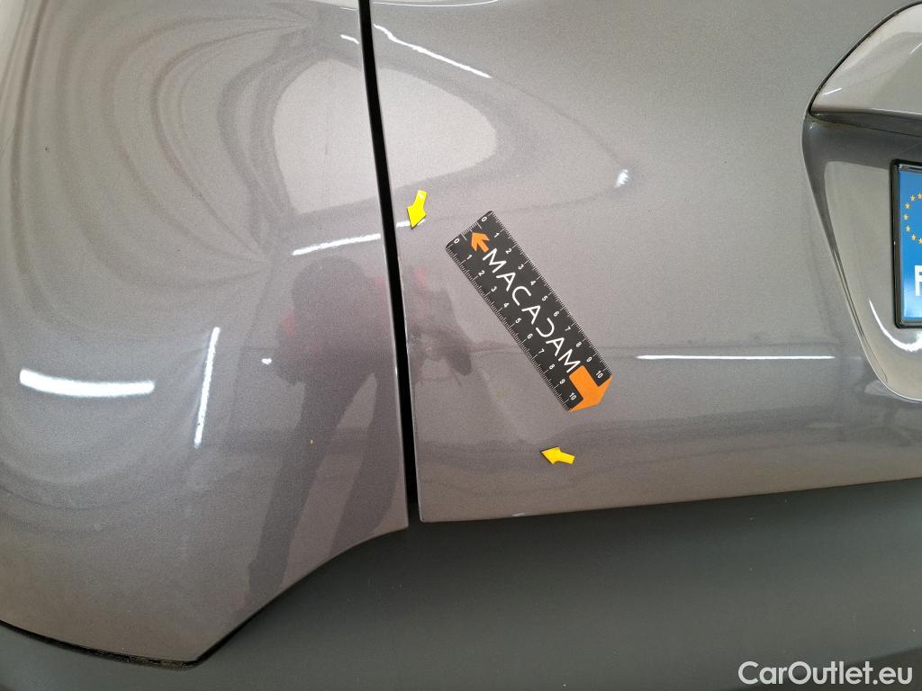  Renault  Captur RENAULT  5p Crossover Business dCi 90 - 18 #13
