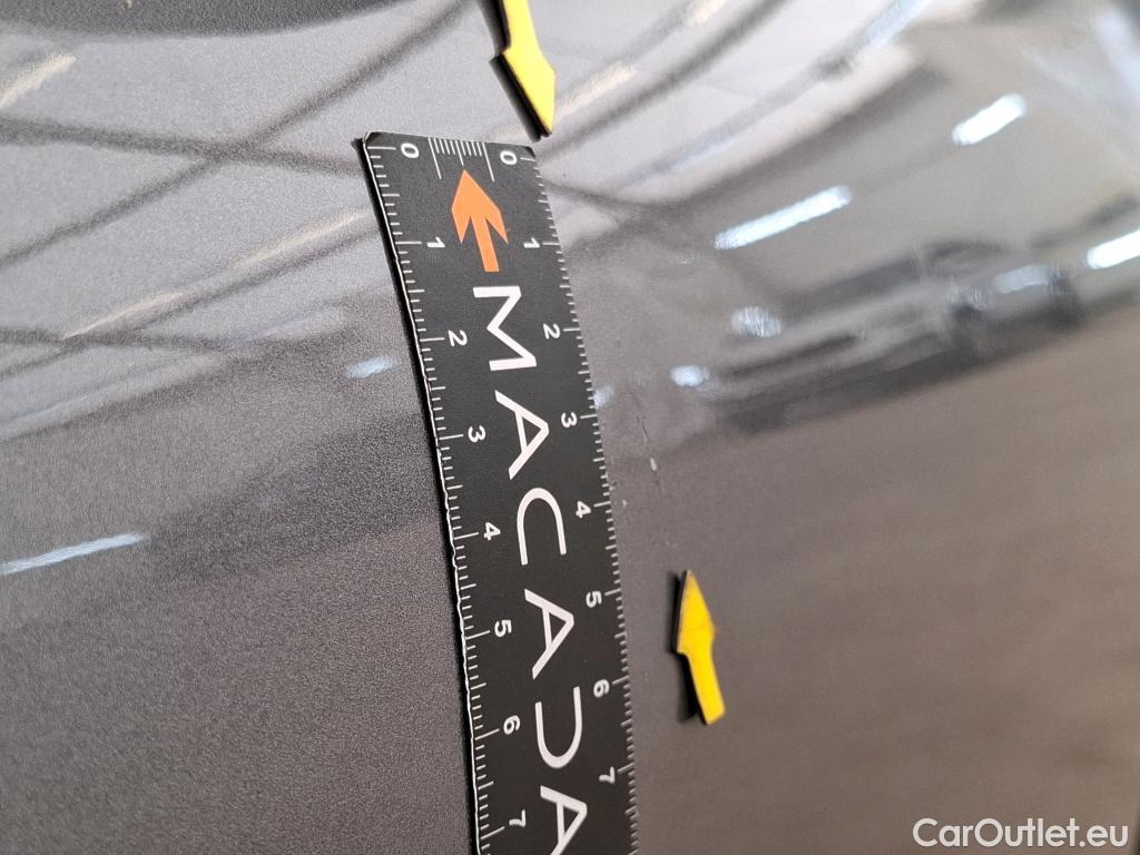 Renault  Captur RENAULT  5p Crossover Business dCi 90 - 18 #30