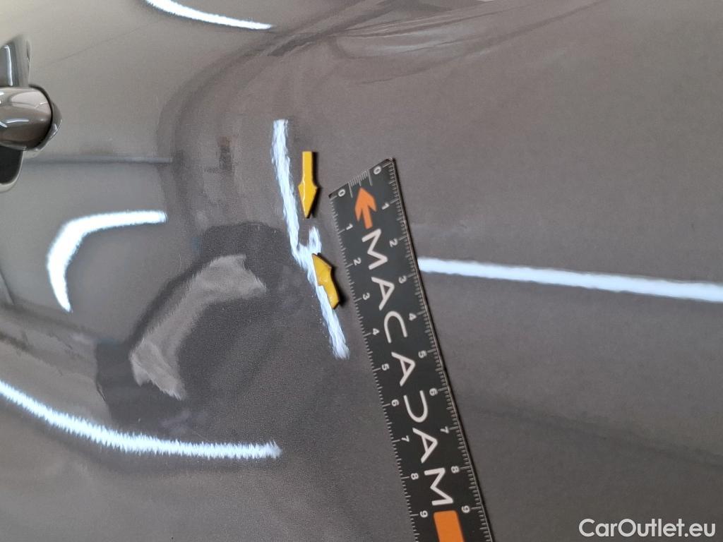  Renault  Captur RENAULT  5p Crossover Business dCi 90 - 18 #60