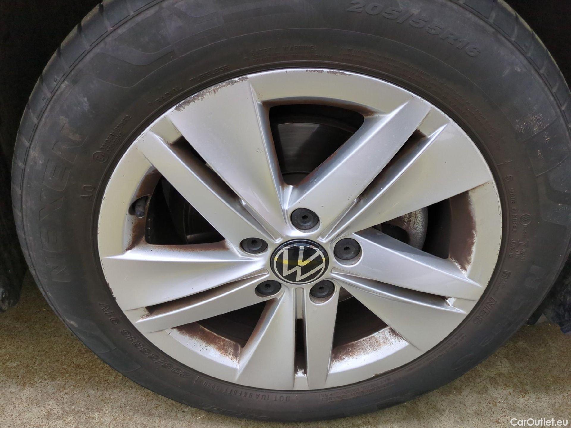  Volkswagen  Golf  VOLKSWAGEN / 2020 / 5P / Berline 2.0 TDI SCR 150 DSG7 Life Busi 1st #7