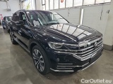 Volkswagen  Touareg 3.0 V6 eHybrid 4MOTION Tiptr. Elegance #2