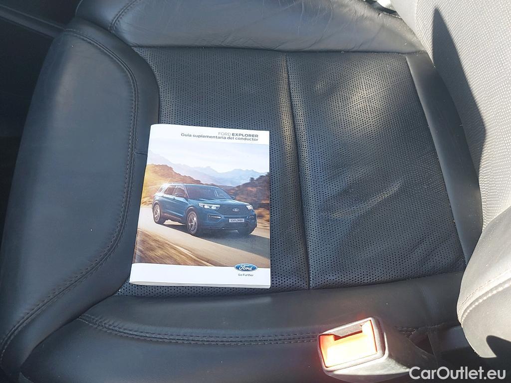  Ford  Explorer FORD  / 2019 / 5P / todoterreno 3.0 PHEV AWD Platinum #9