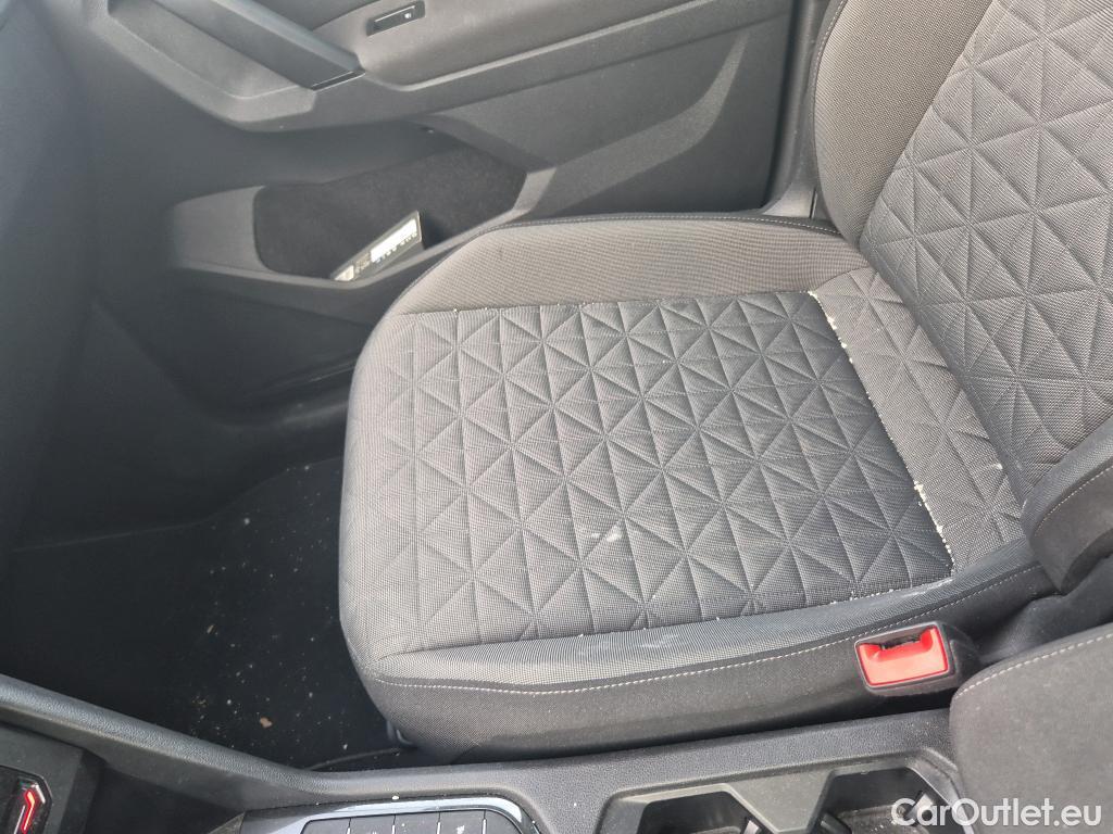  Volkswagen  Tiguan VOLKSWAGEN  / 2020 / 5P / todoterreno Life 2.0 TDI 110kW (150CV) DSG #15