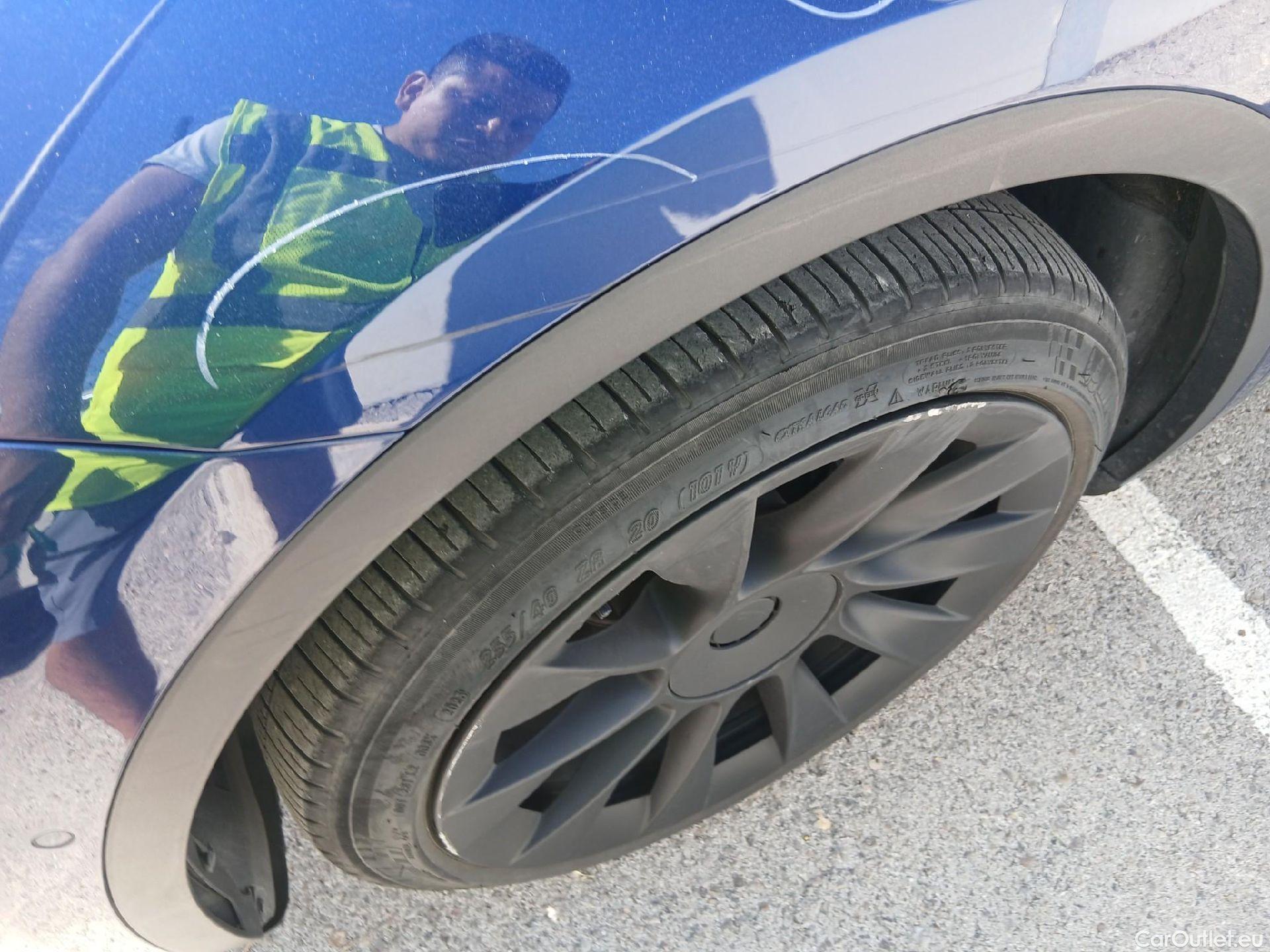  Tesla  Model Y TESLA  / 2020 / 5P / todoterreno Gran Autonomía 4WD #26